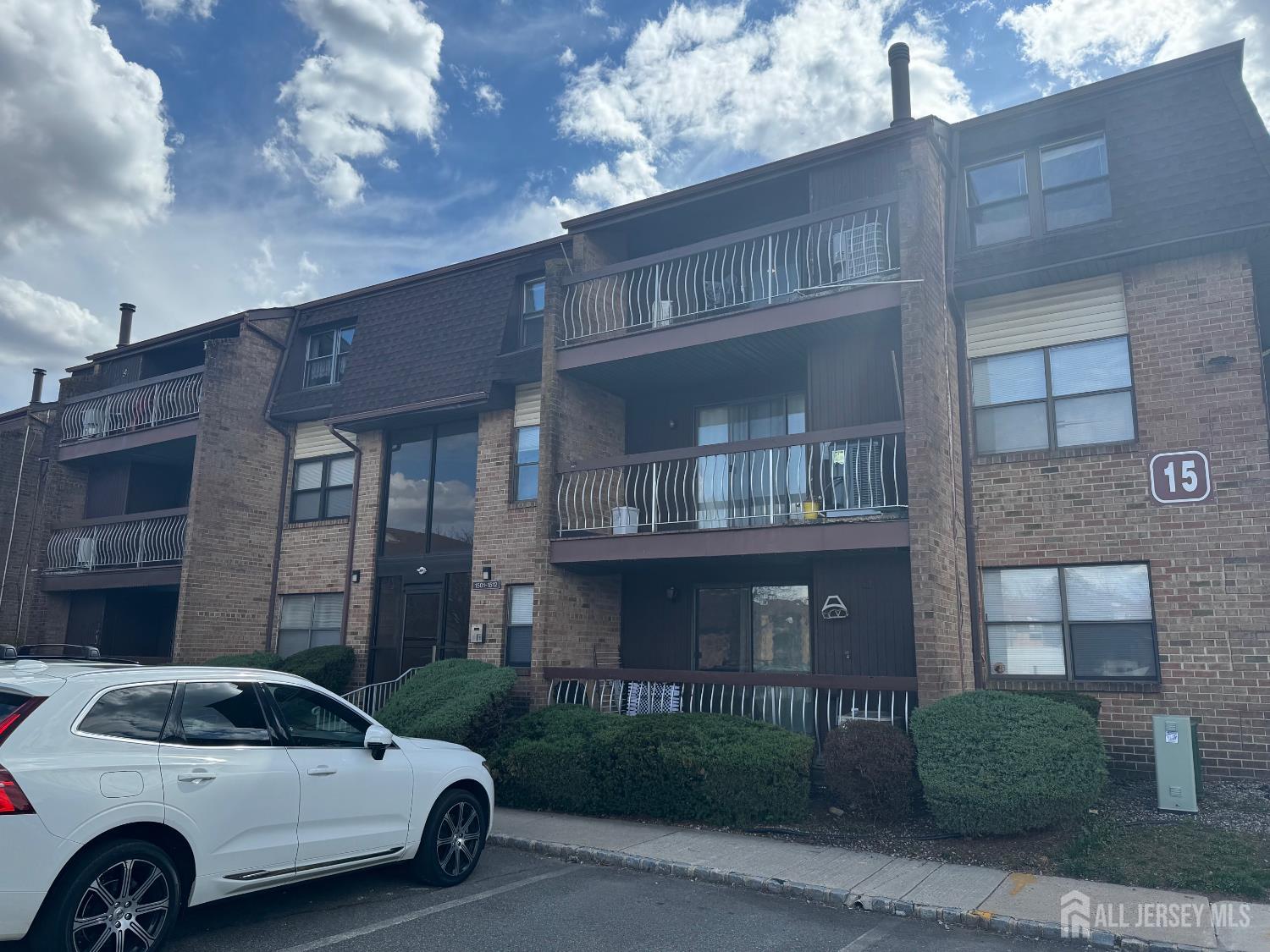 Homes for Sale in Edison, NJ