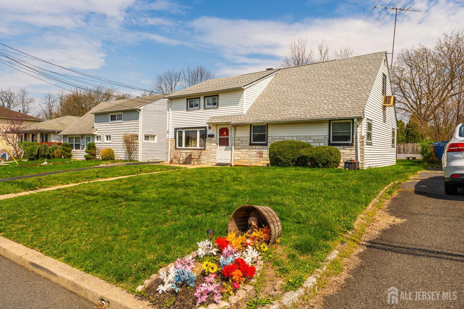 22 Grand, Iselin, NJ, 08830