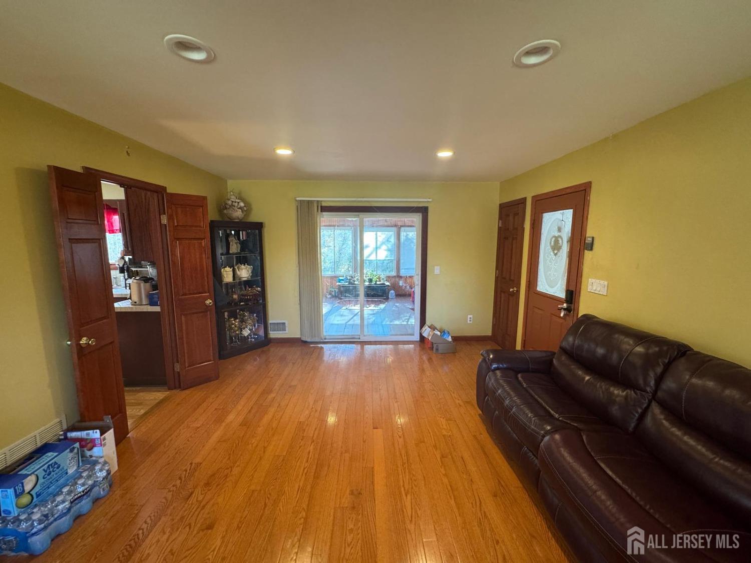 23 Butcher, Monroe, NJ, 08831