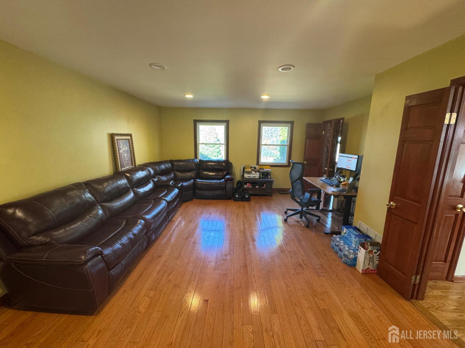 23 Butcher, Monroe, NJ, 08831