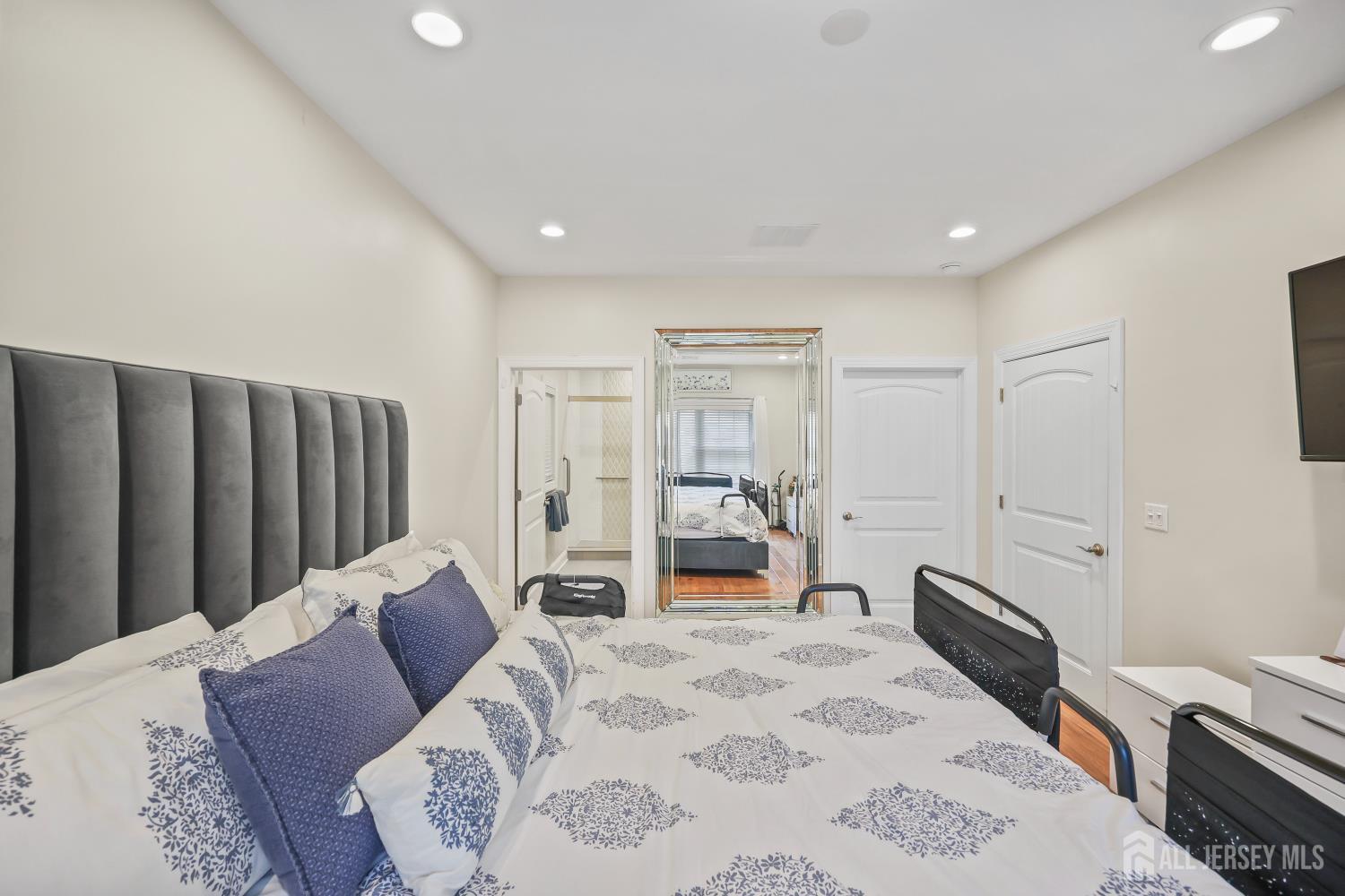 13 Fox, Monroe, NJ, 08831