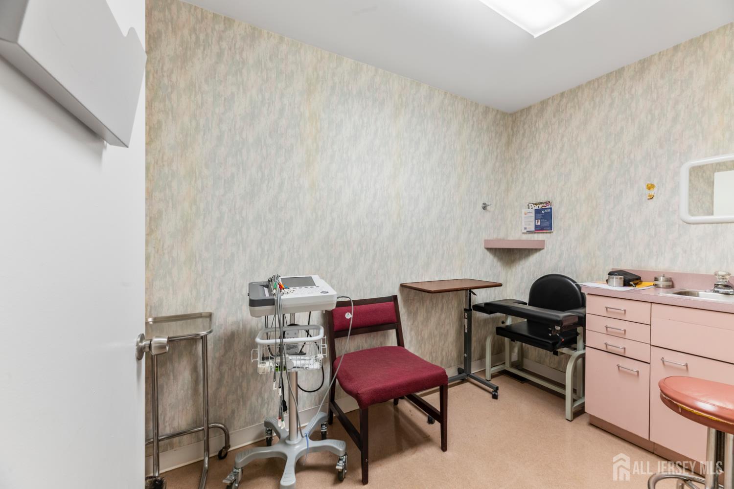 123 Dunhams Corner, East Brunswick, NJ, 08816