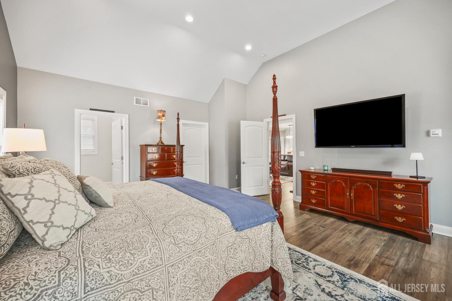 13 Fox, Monroe, NJ, 08831