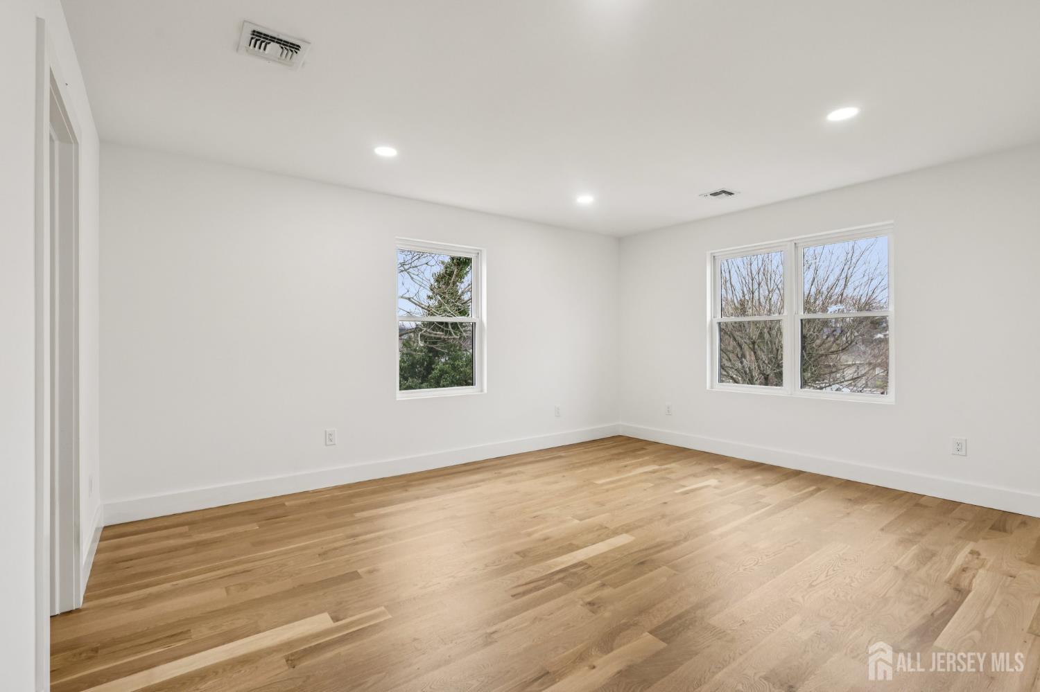 58 Fern, Edison, NJ, 08817