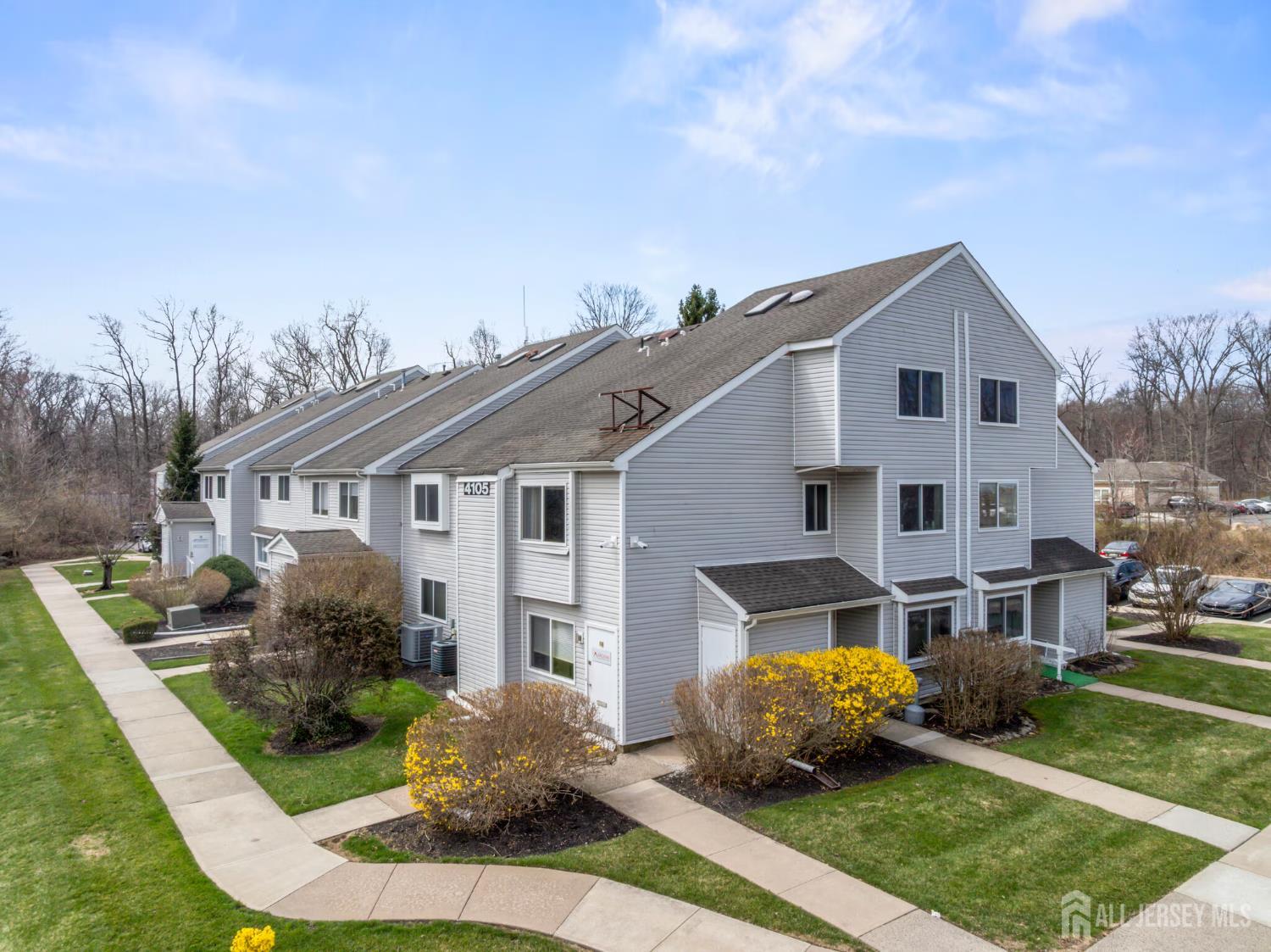 Homes for Sale in South Brunswick, NJ