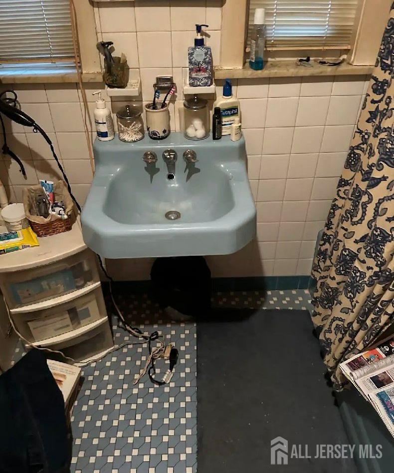 147 W Passaic, Bloomfield, NJ, 07003