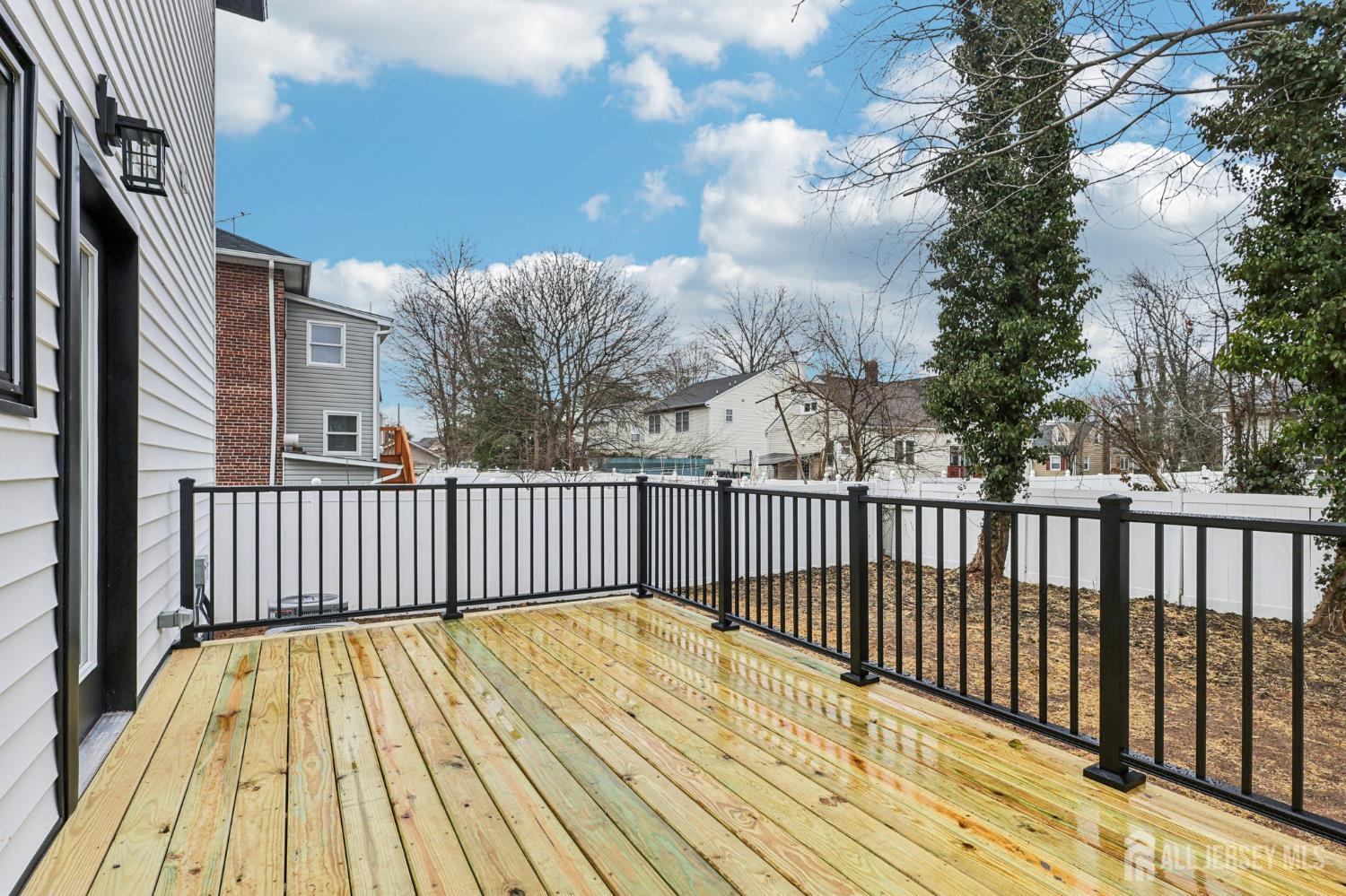 58 Fern, Edison, NJ, 08817