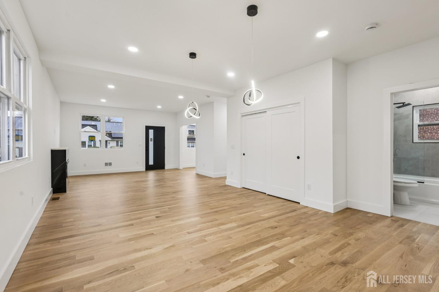 58 Fern, Edison, NJ, 08817