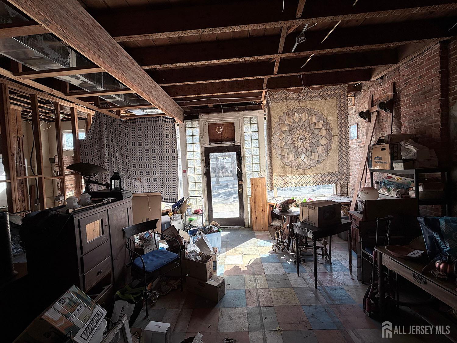 Listing photo 6