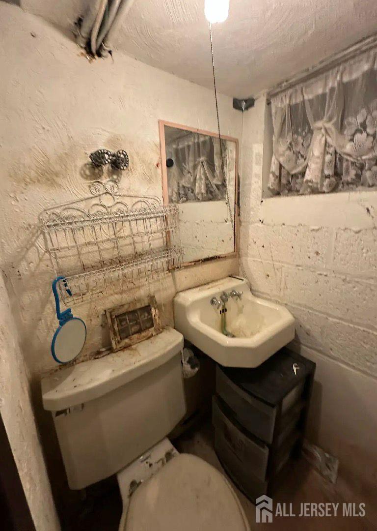 147 W Passaic, Bloomfield, NJ, 07003