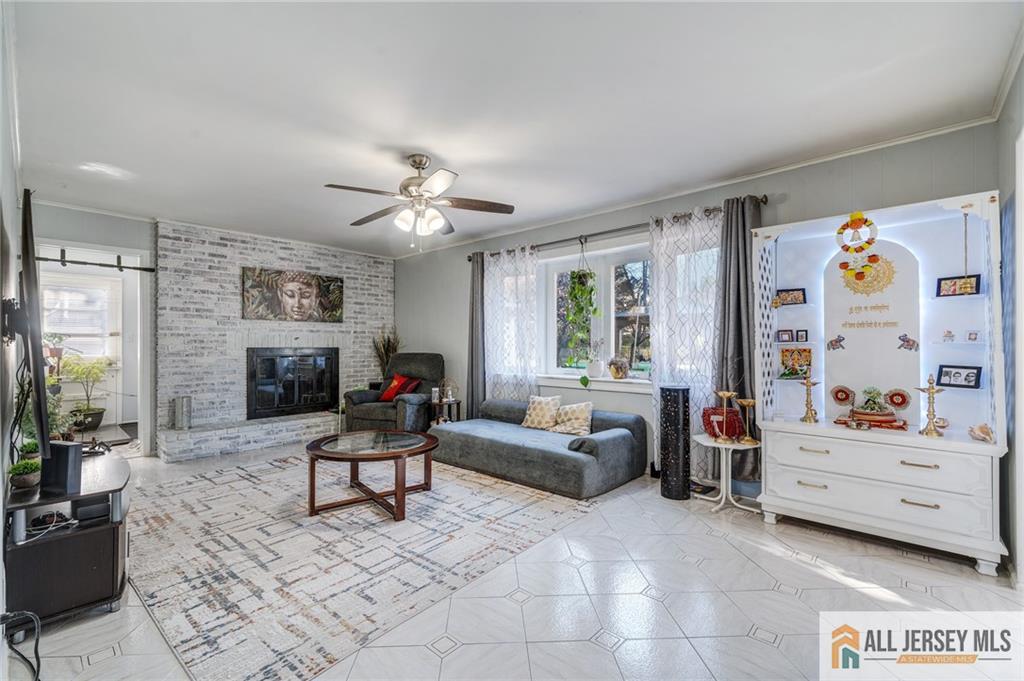 62 Laura, Edison, NJ, 08820