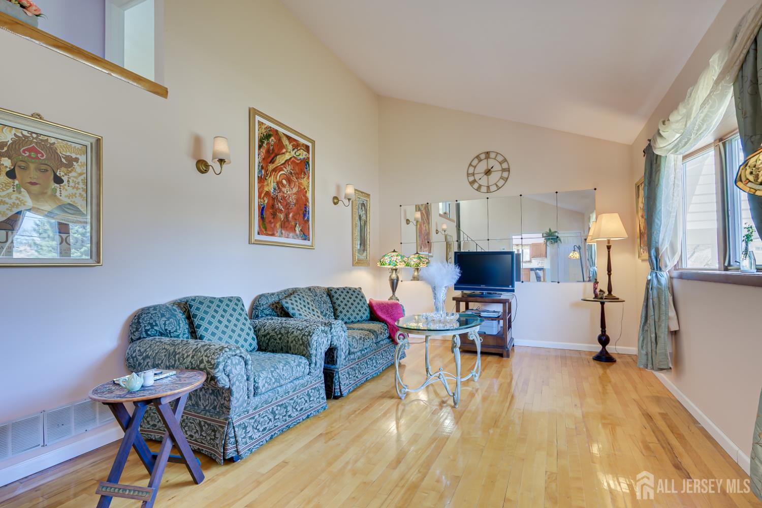 40 Meeker, Edison, NJ, 08817