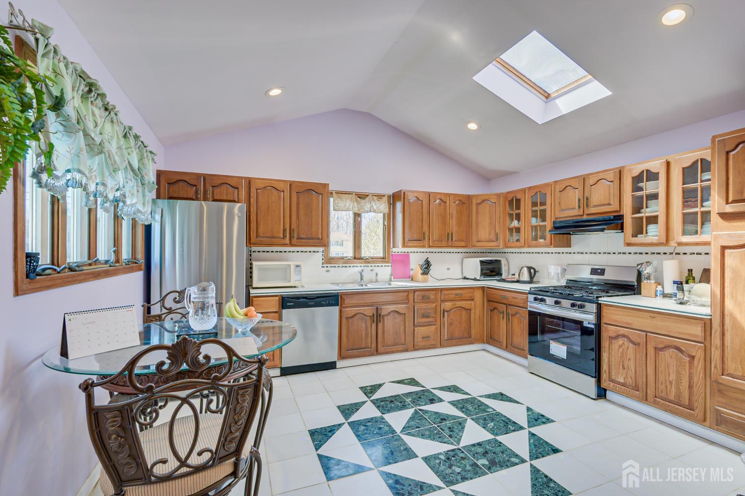 40 Meeker, Edison, NJ, 08817