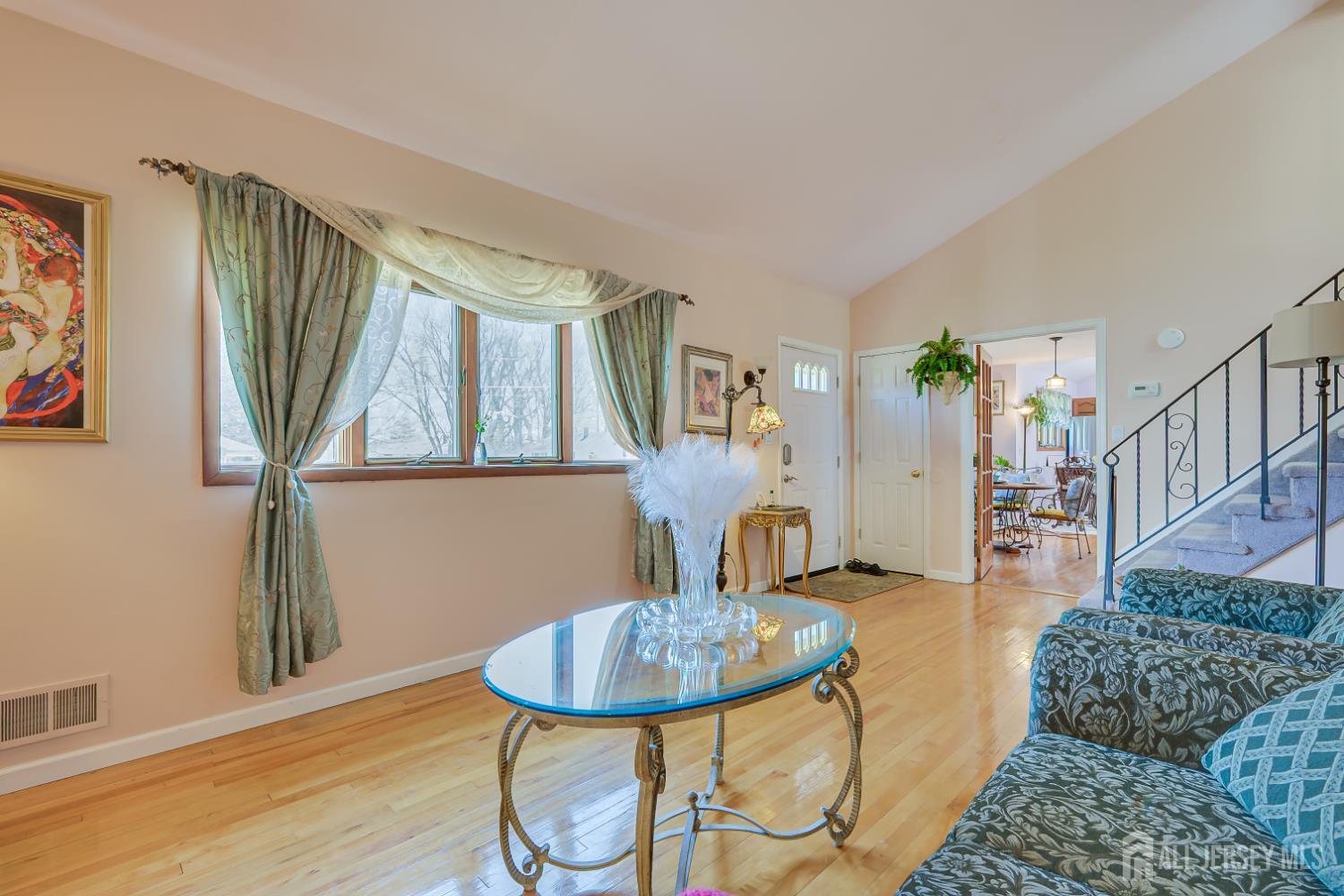 40 Meeker, Edison, NJ, 08817