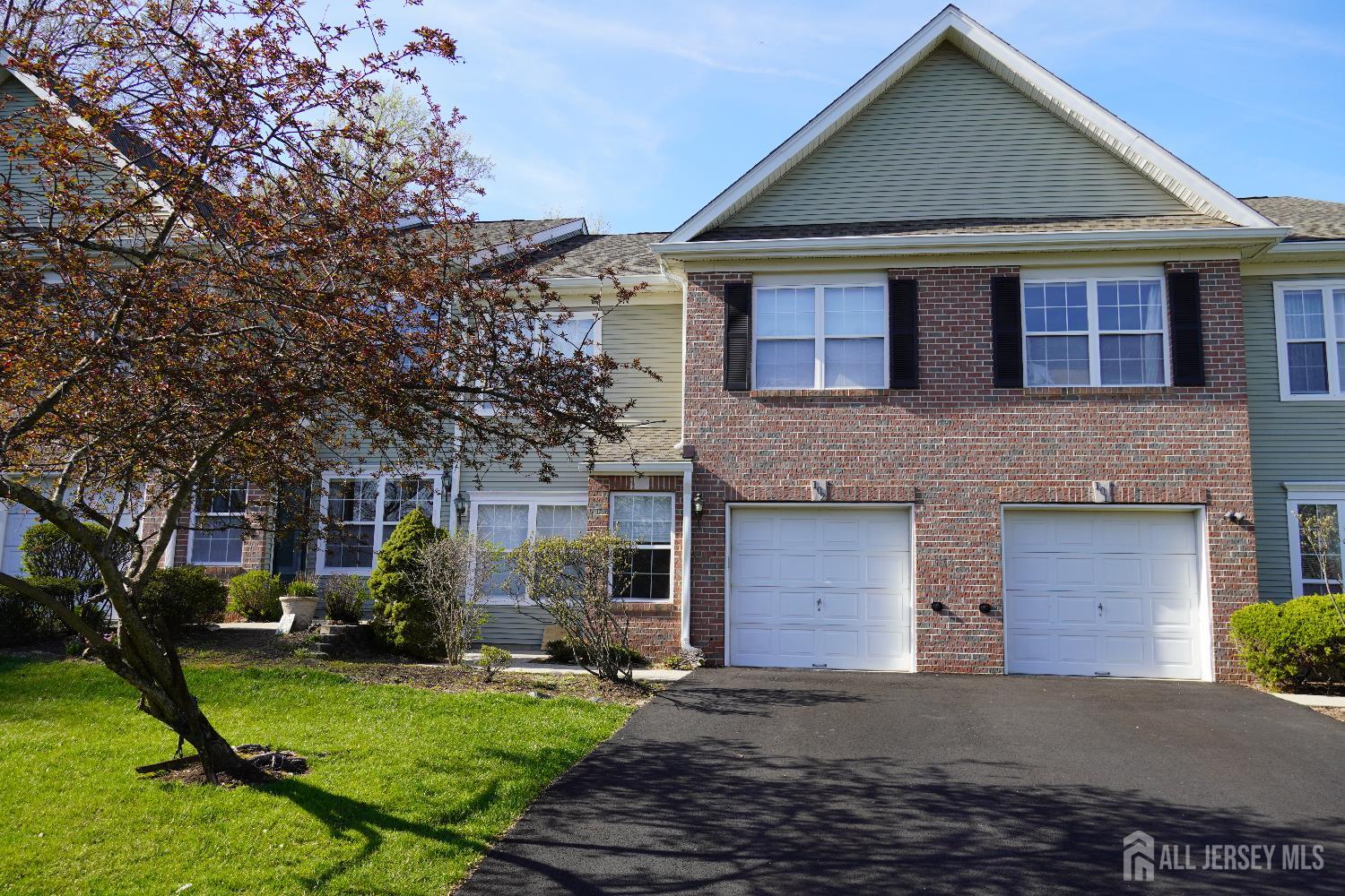 Homes for Sale in South Brunswick, NJ