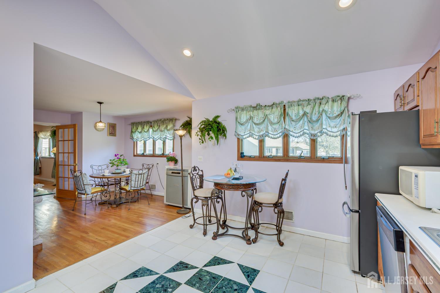 40 Meeker, Edison, NJ, 08817