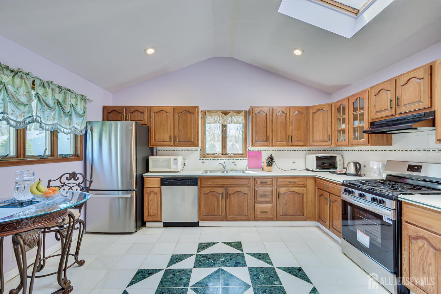 40 Meeker, Edison, NJ, 08817