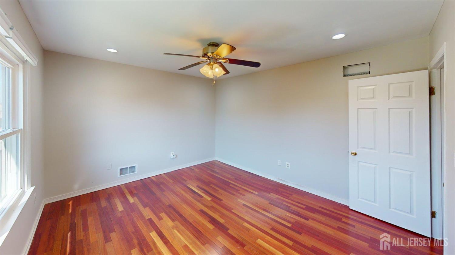 77 Princess, North Brunswick, NJ, 08902