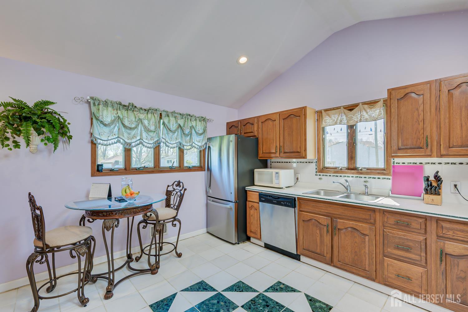 40 Meeker, Edison, NJ, 08817