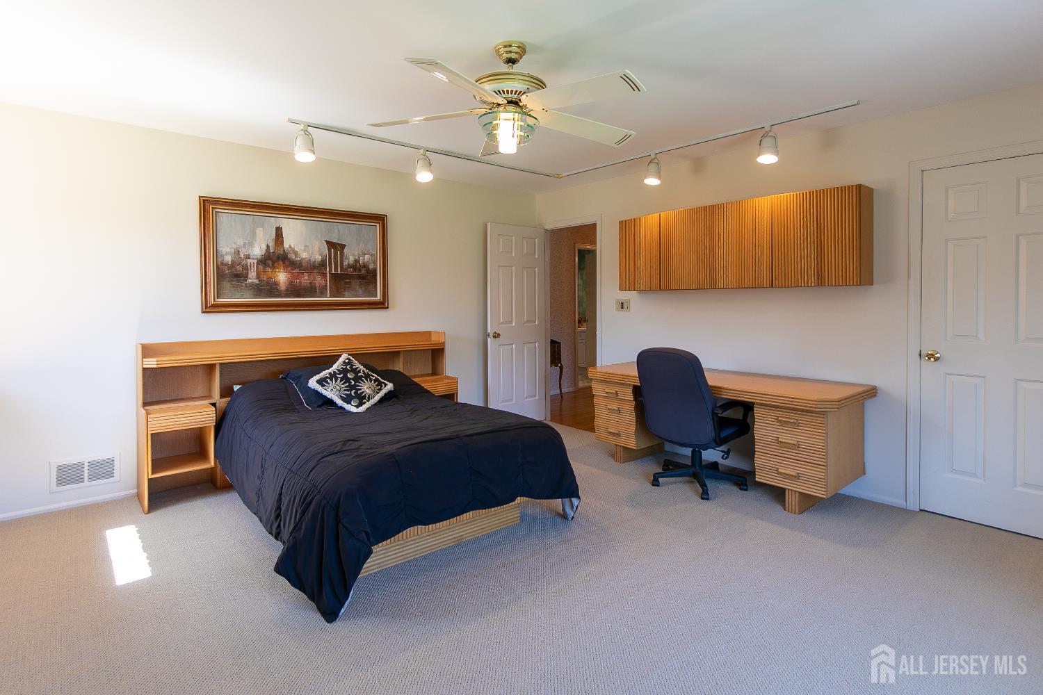 262 Skyline, Long Hill, NJ, 07946