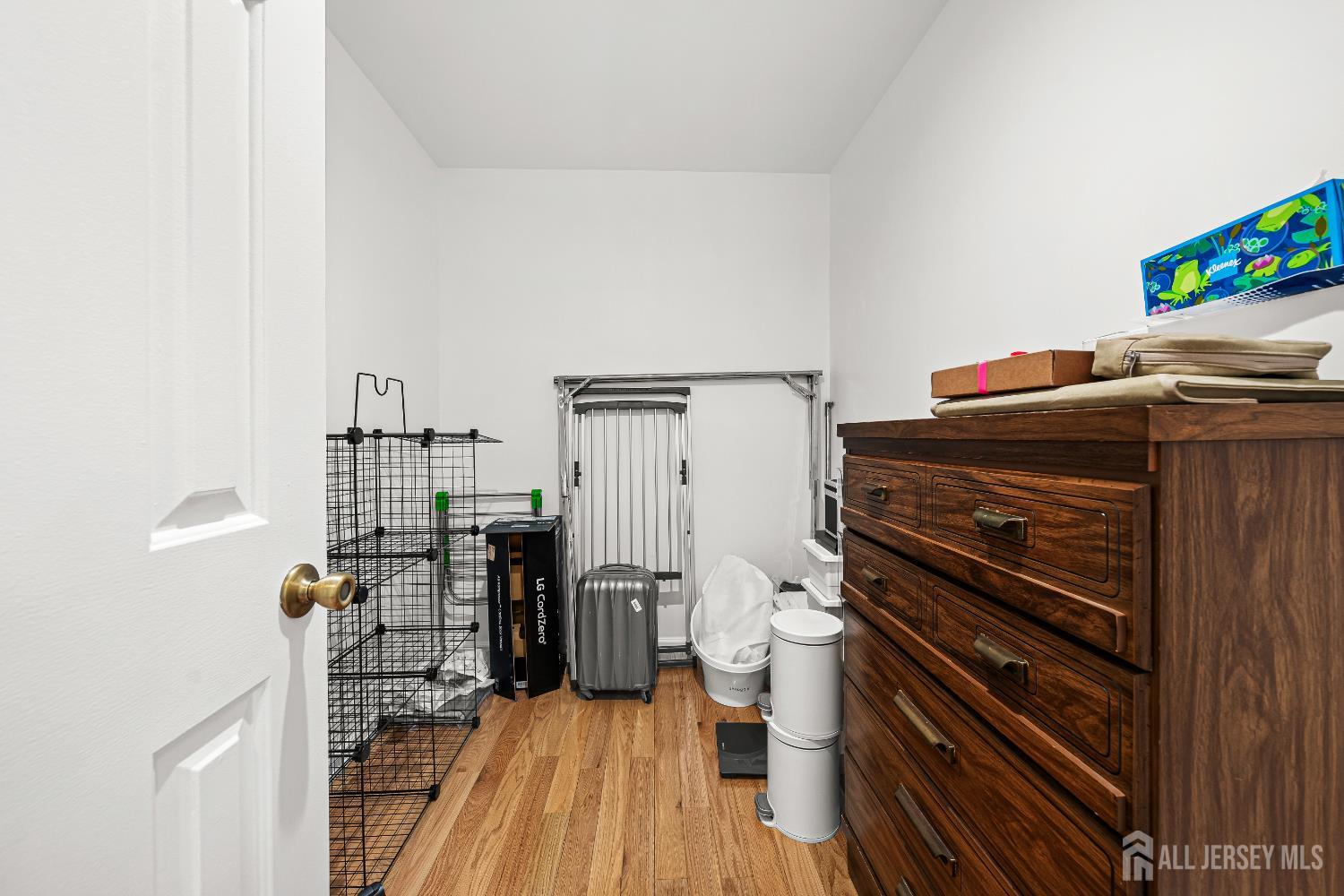 5 Hawthorn, Edison, NJ, 08820