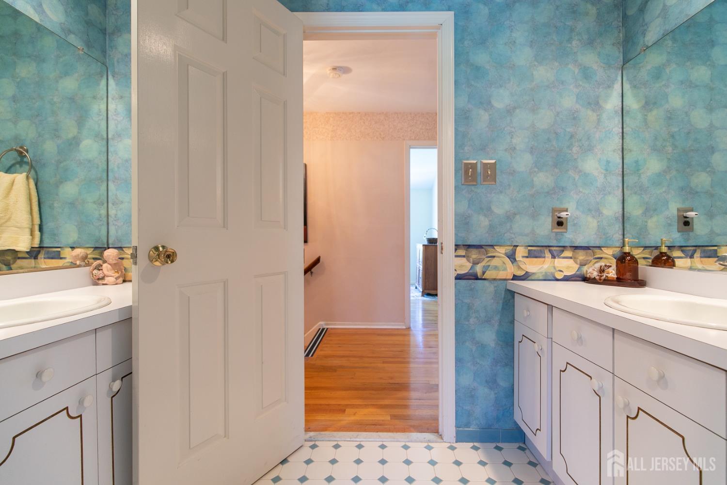 262 Skyline, Long Hill, NJ, 07946