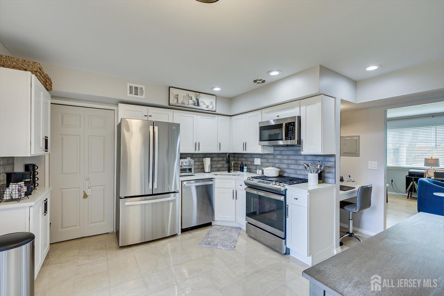 37 Judson UNIT 4B, Edison, NJ, 08337