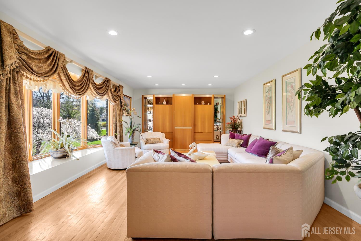 262 Skyline, Long Hill, NJ, 07946