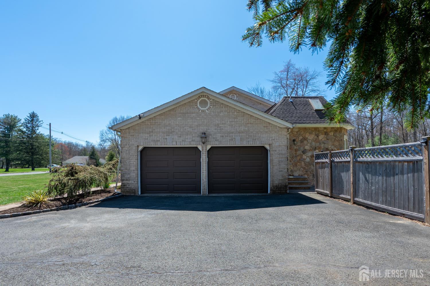 262 Skyline, Long Hill, NJ, 07946