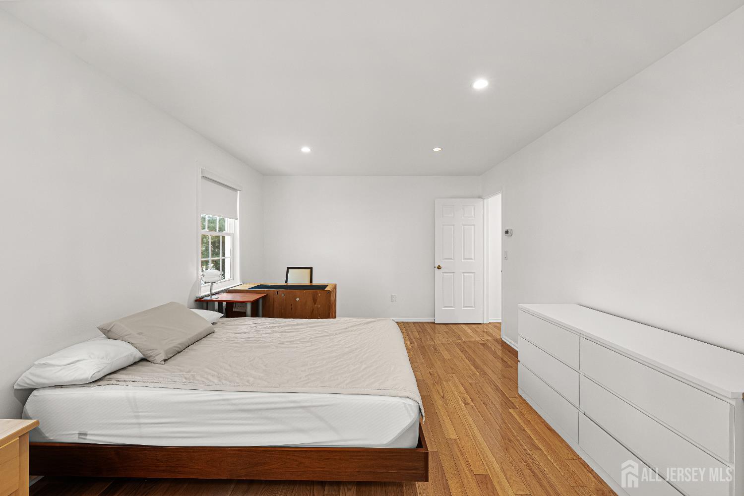 5 Hawthorn, Edison, NJ, 08820