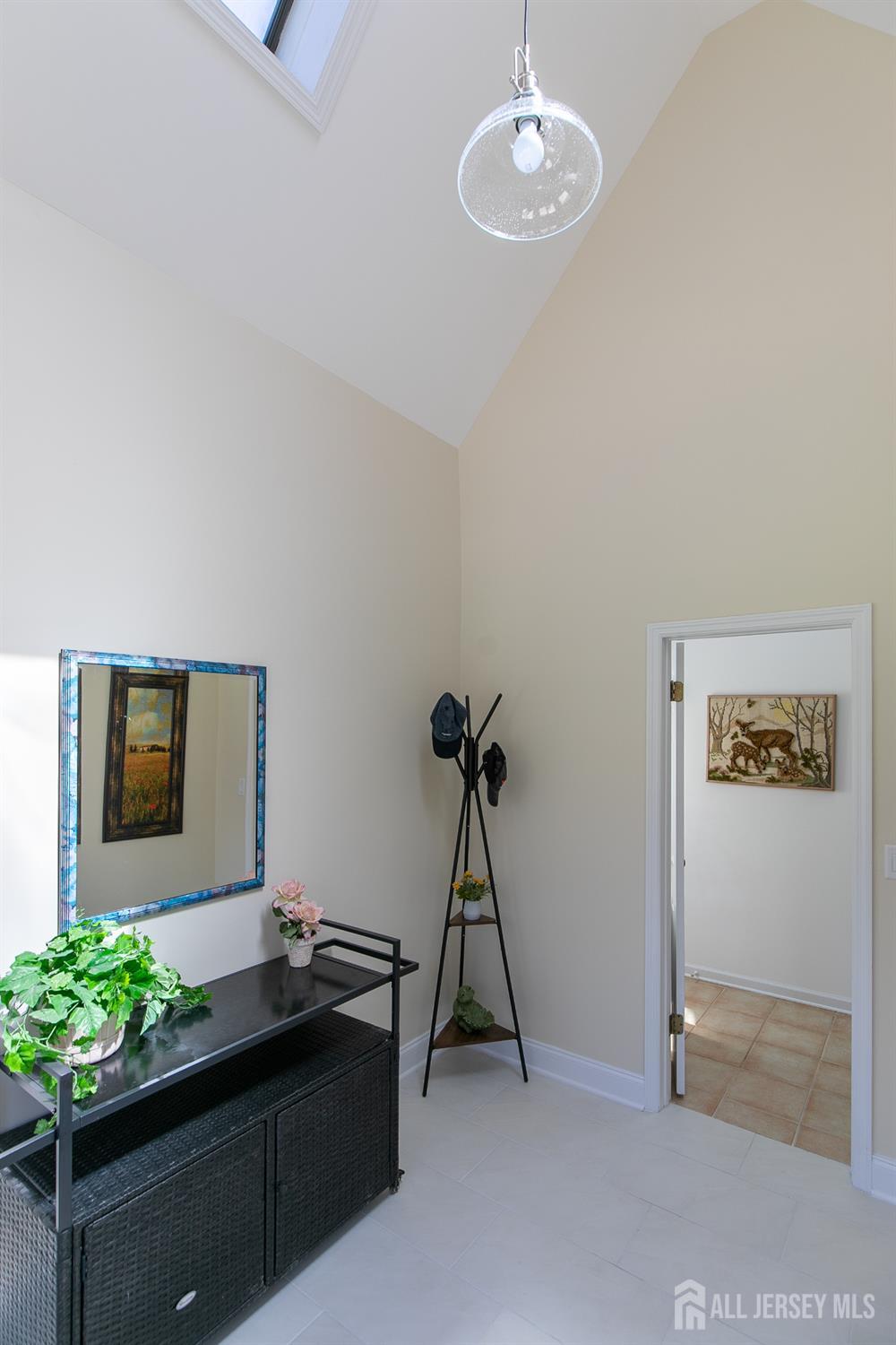 262 Skyline, Long Hill, NJ, 07946