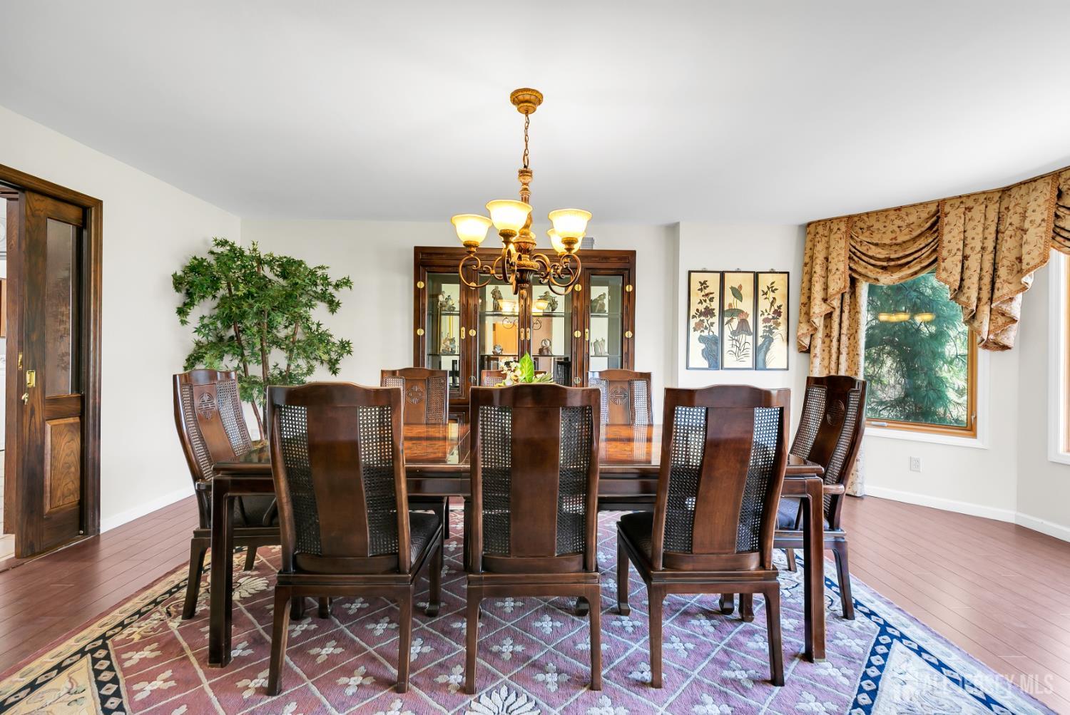 262 Skyline, Long Hill, NJ, 07946