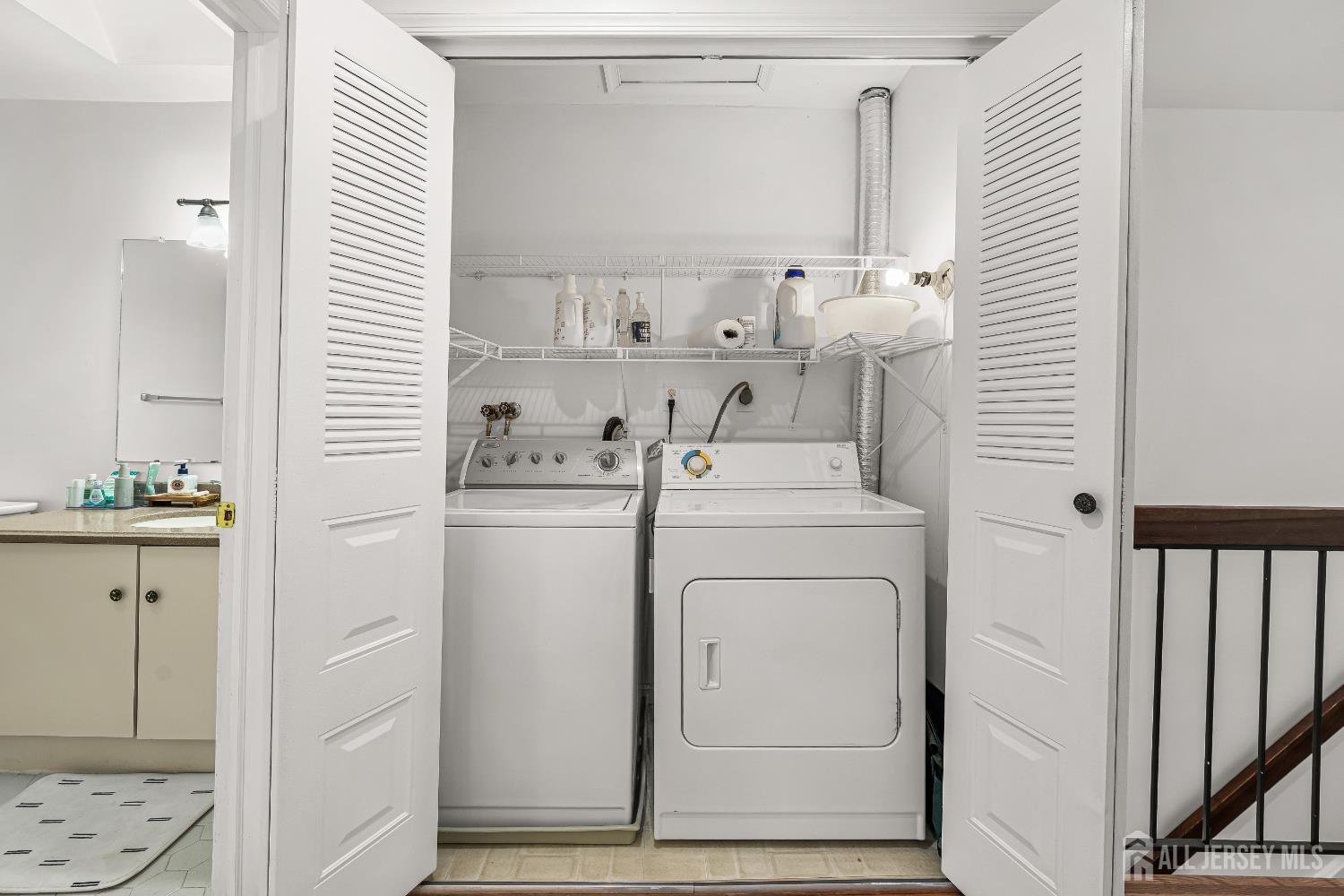 5 Hawthorn, Edison, NJ, 08820