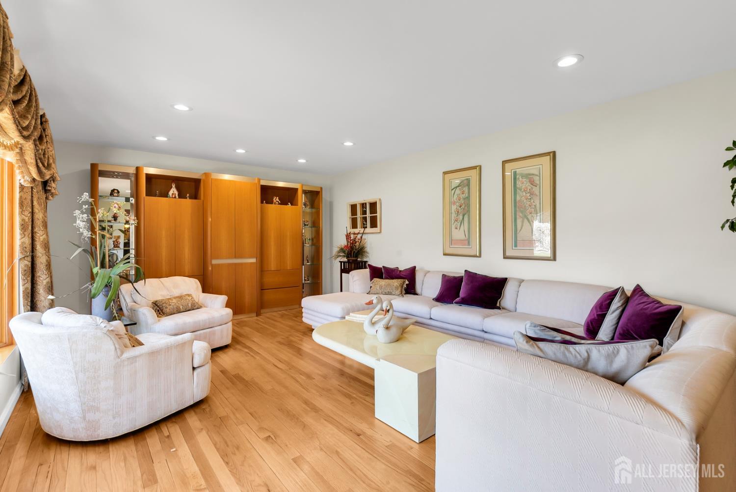 262 Skyline, Long Hill, NJ, 07946