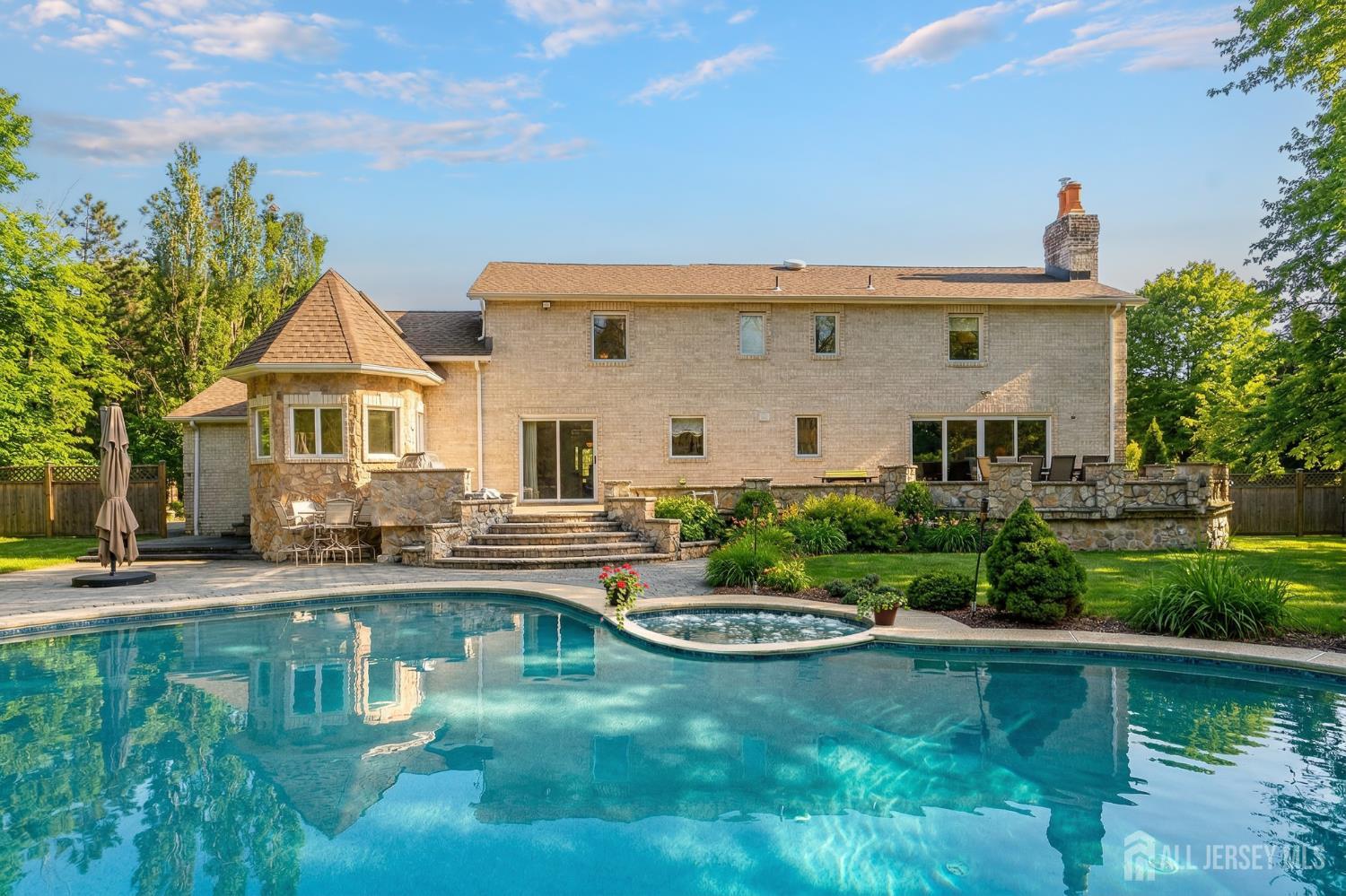 262 Skyline, Long Hill, NJ, 07946