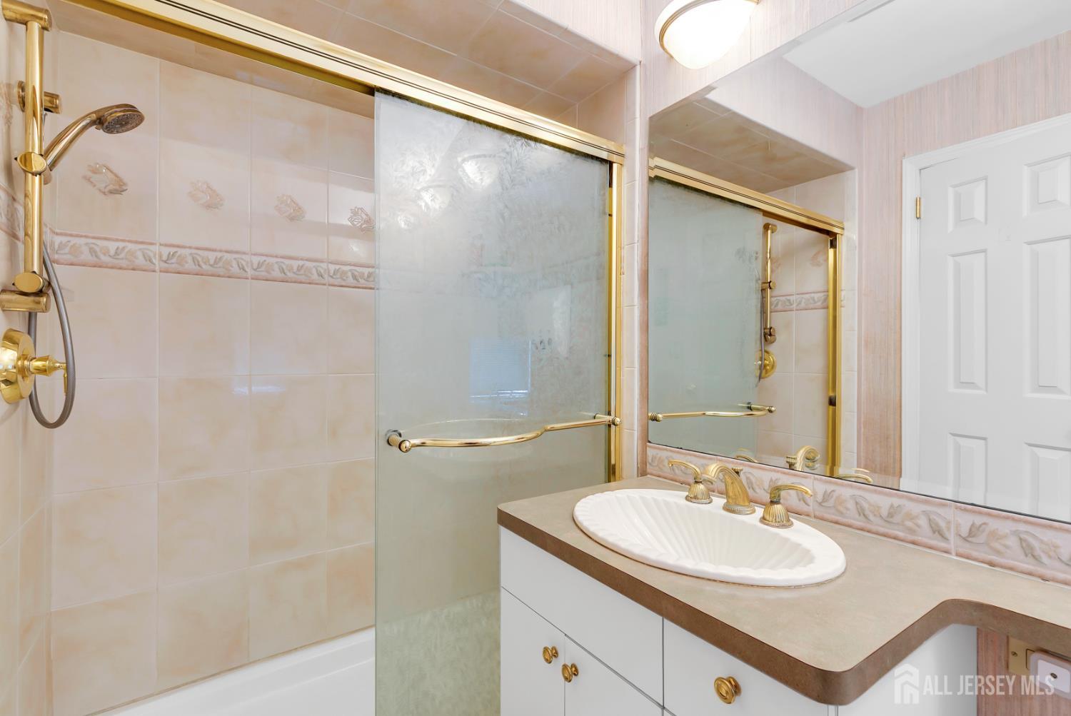 262 Skyline, Long Hill, NJ, 07946