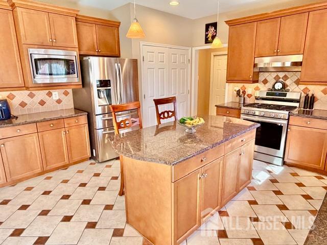 1 Schindler, Monroe, NJ, 08831