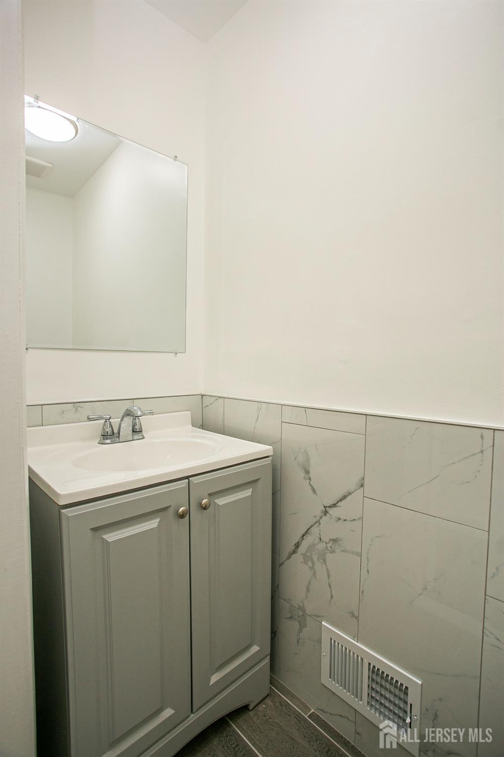 7 Cactus, Edison, NJ, 08820