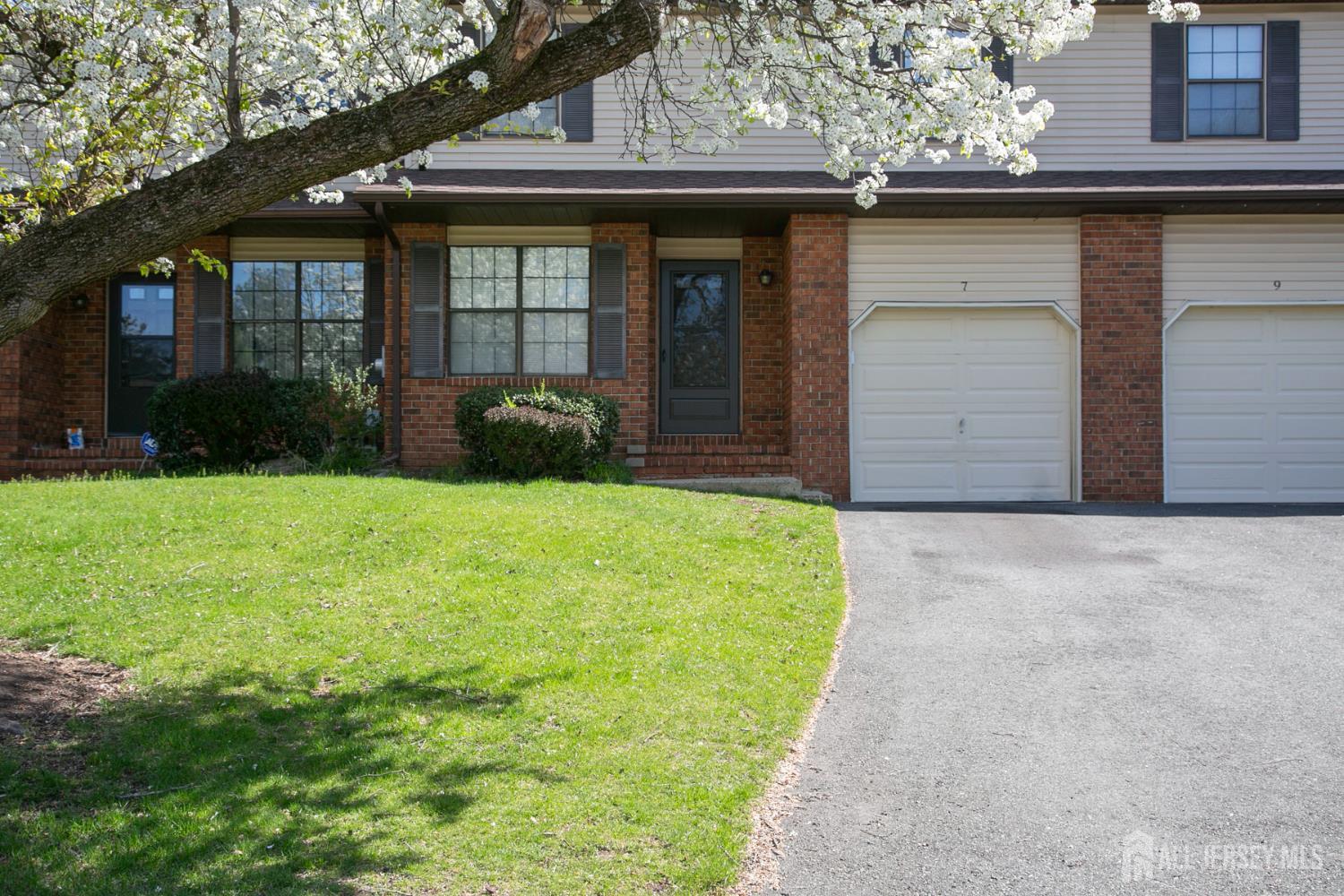 7 Cactus, Edison, NJ, 08820