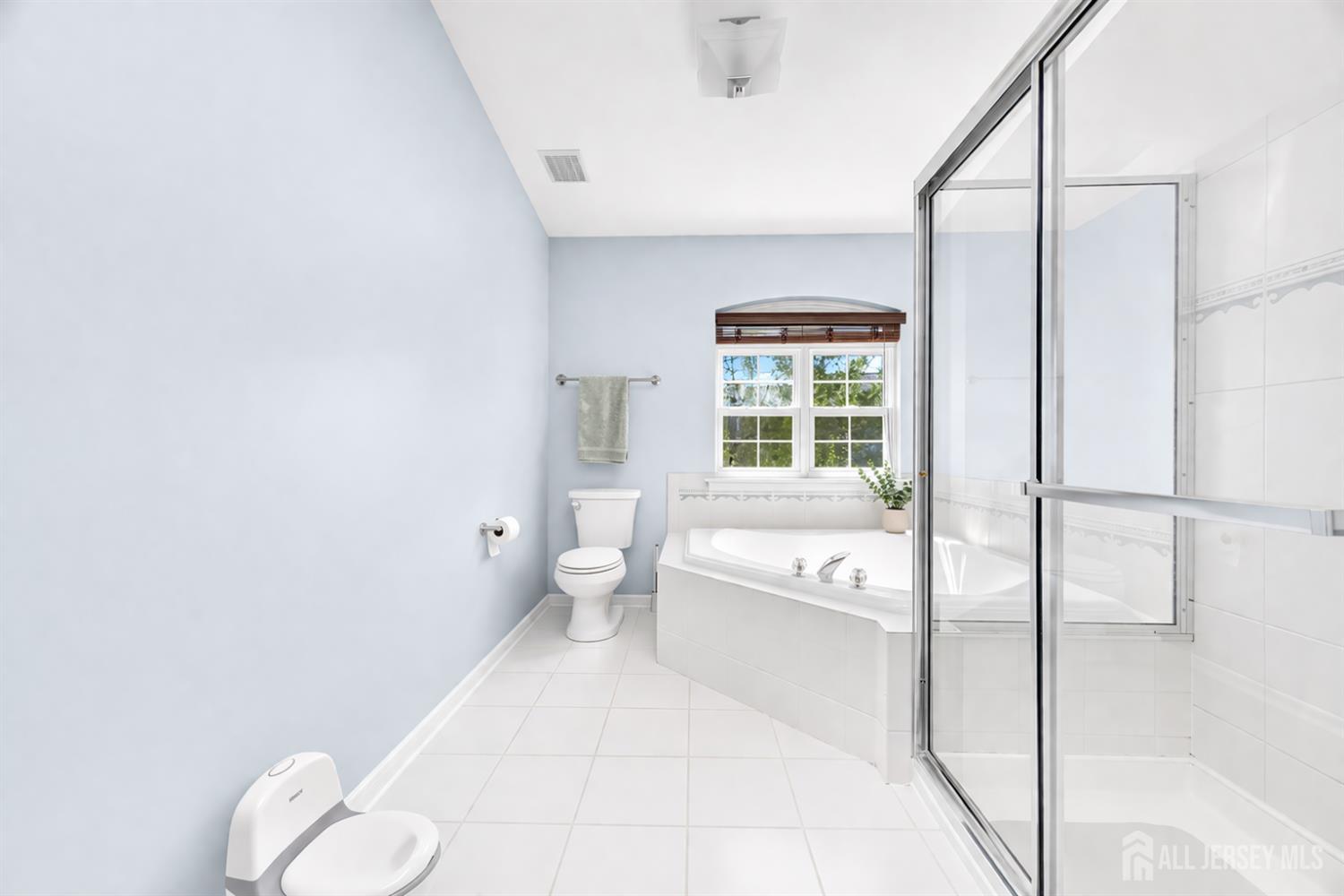 44 ROZALYN, Old Bridge, NJ, 08879