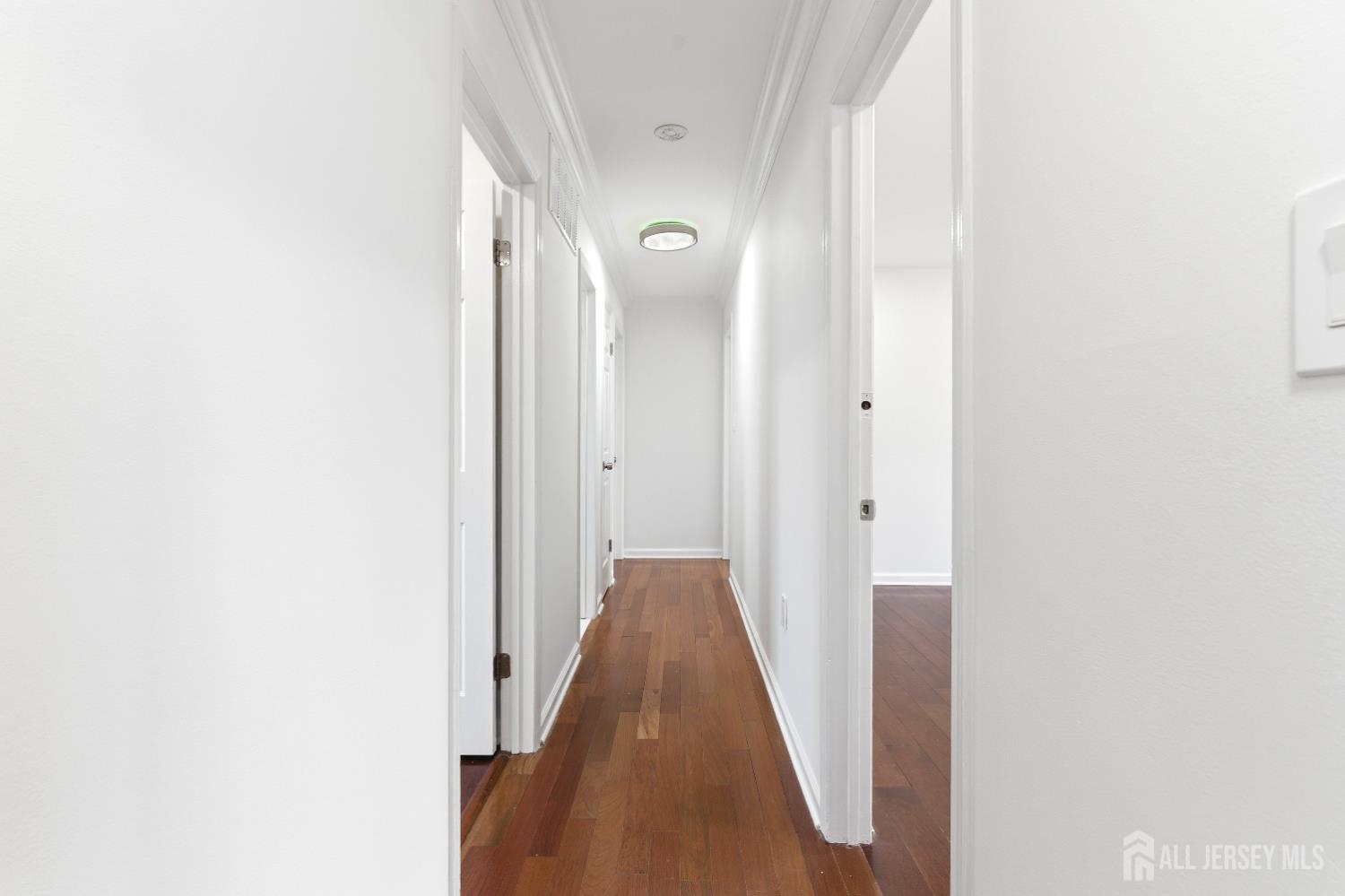 16 McKinley, Edison, NJ, 08820