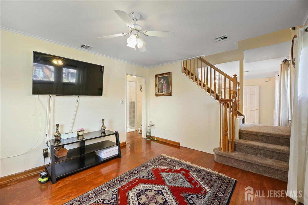 439 Fairview, Colonia, NJ, 07067