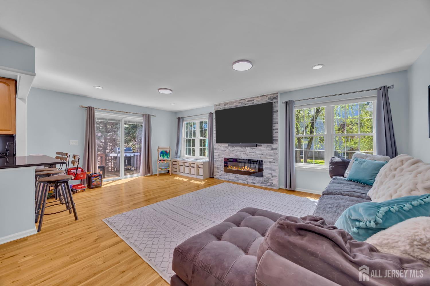 44 ROZALYN, Old Bridge, NJ, 08879