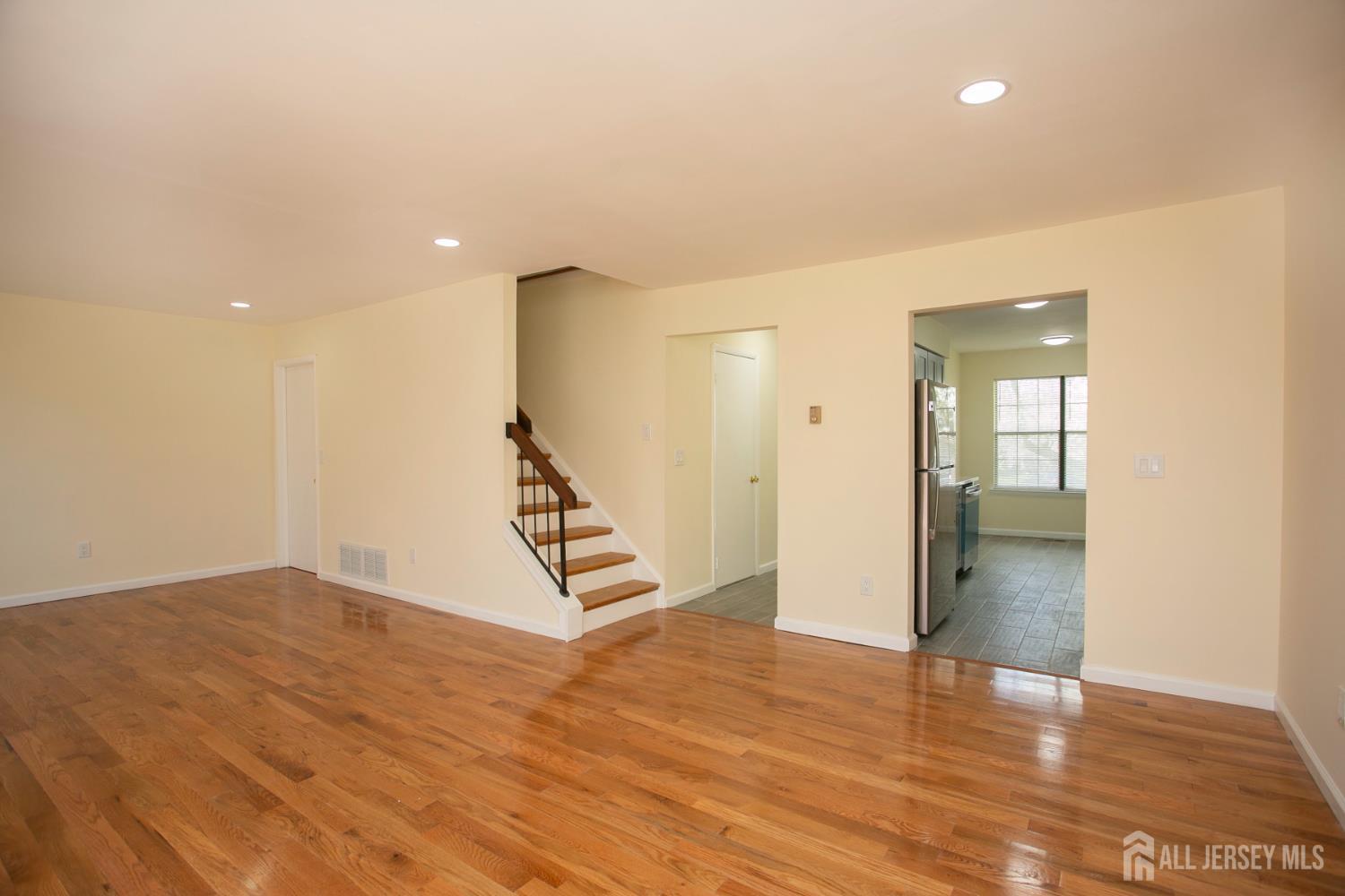 7 Cactus, Edison, NJ, 08820