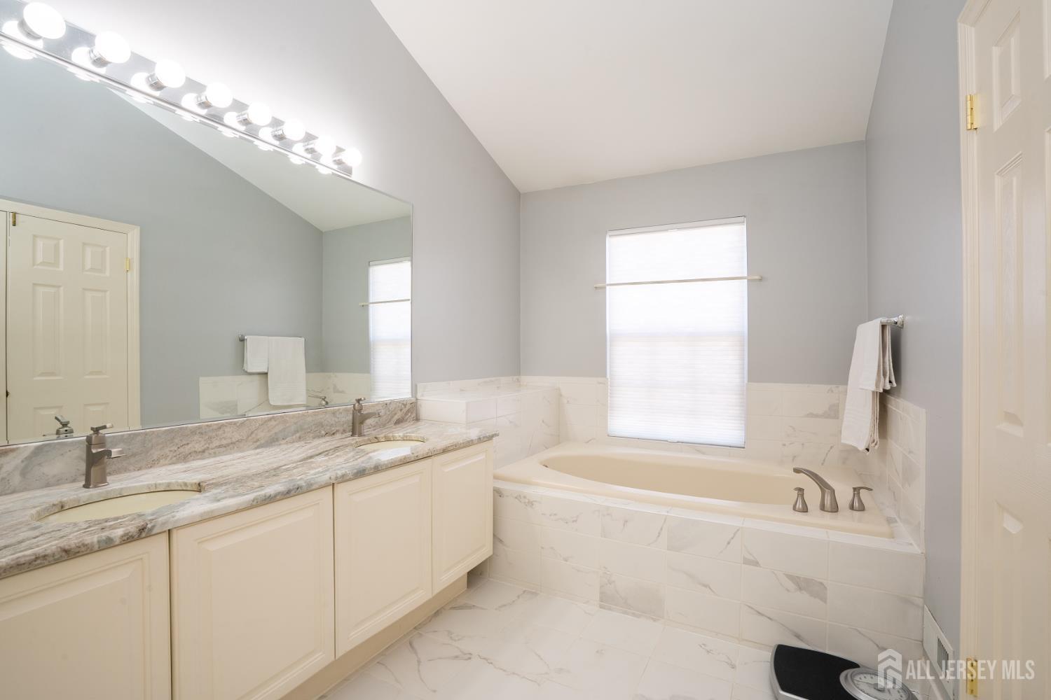 14 holohan, Plainsboro, NJ, 08536