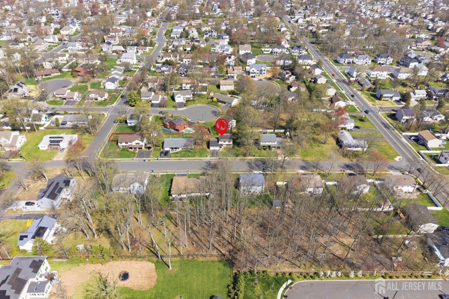 16 McKinley, Edison, NJ, 08820