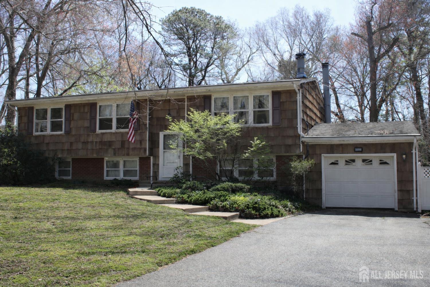 Photo of 398 Pleasant Valley Road, Old Bridge NJ