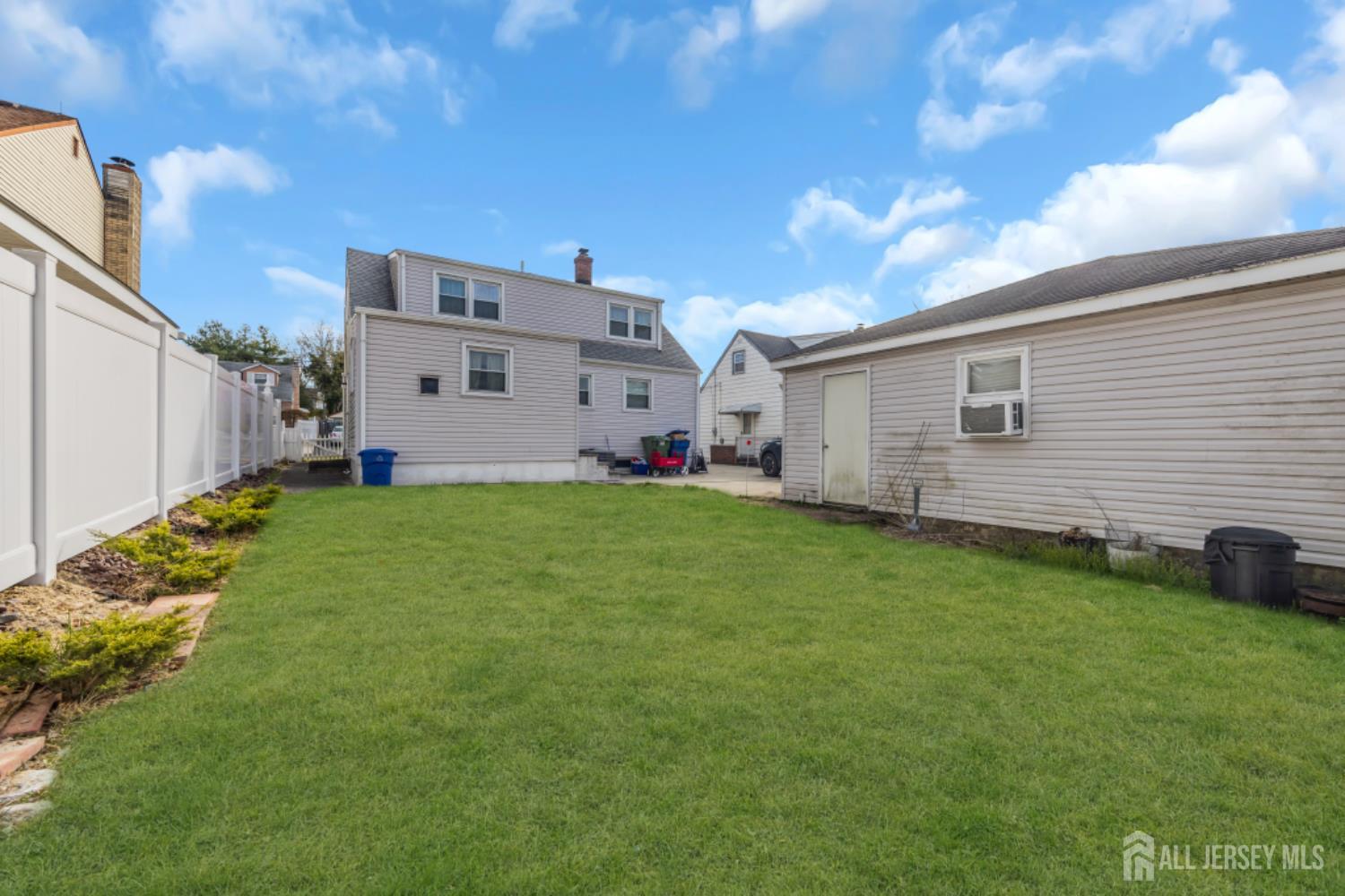 85 Coolidge, Sayreville, NJ, 08859