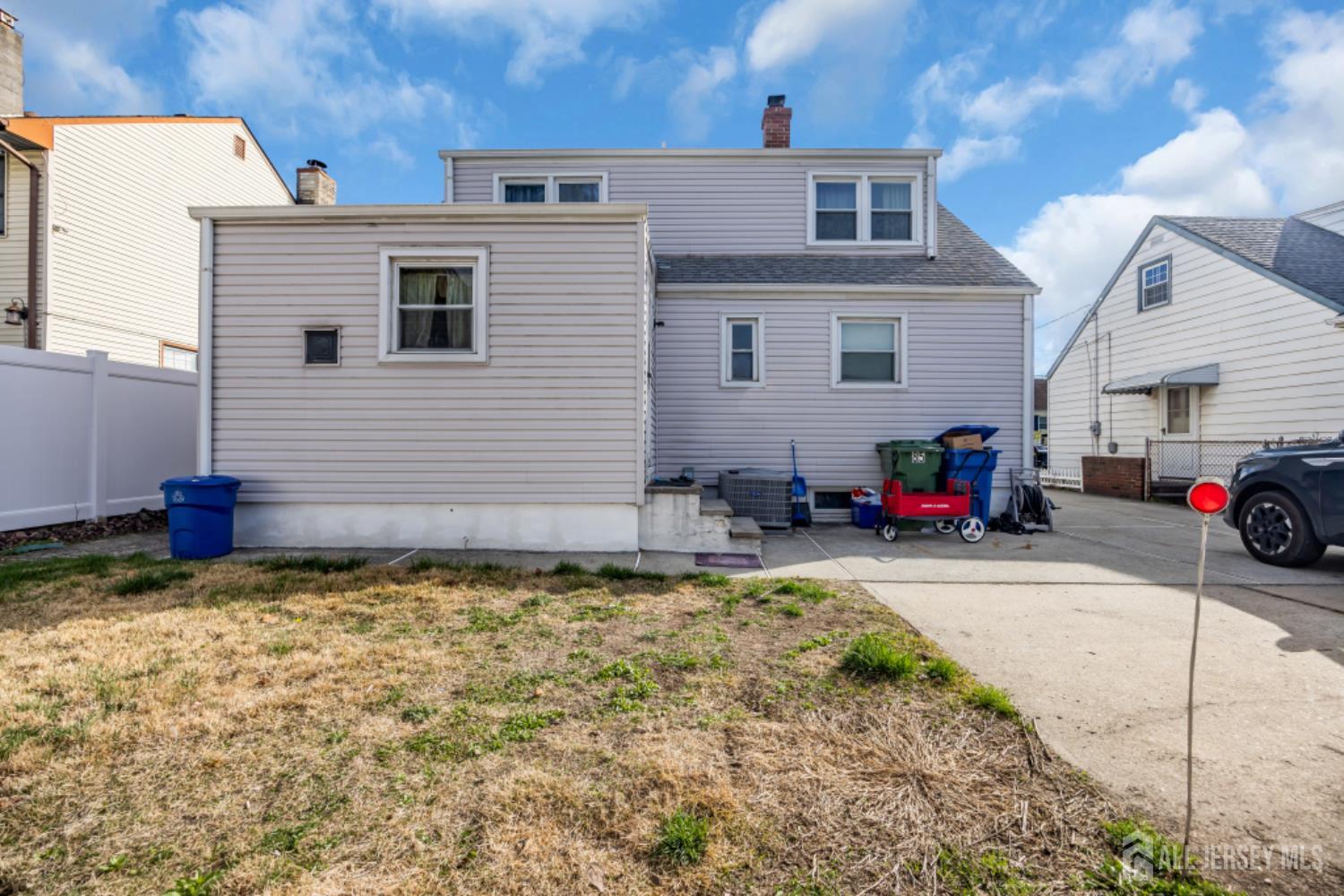 85 Coolidge, Sayreville, NJ, 08859