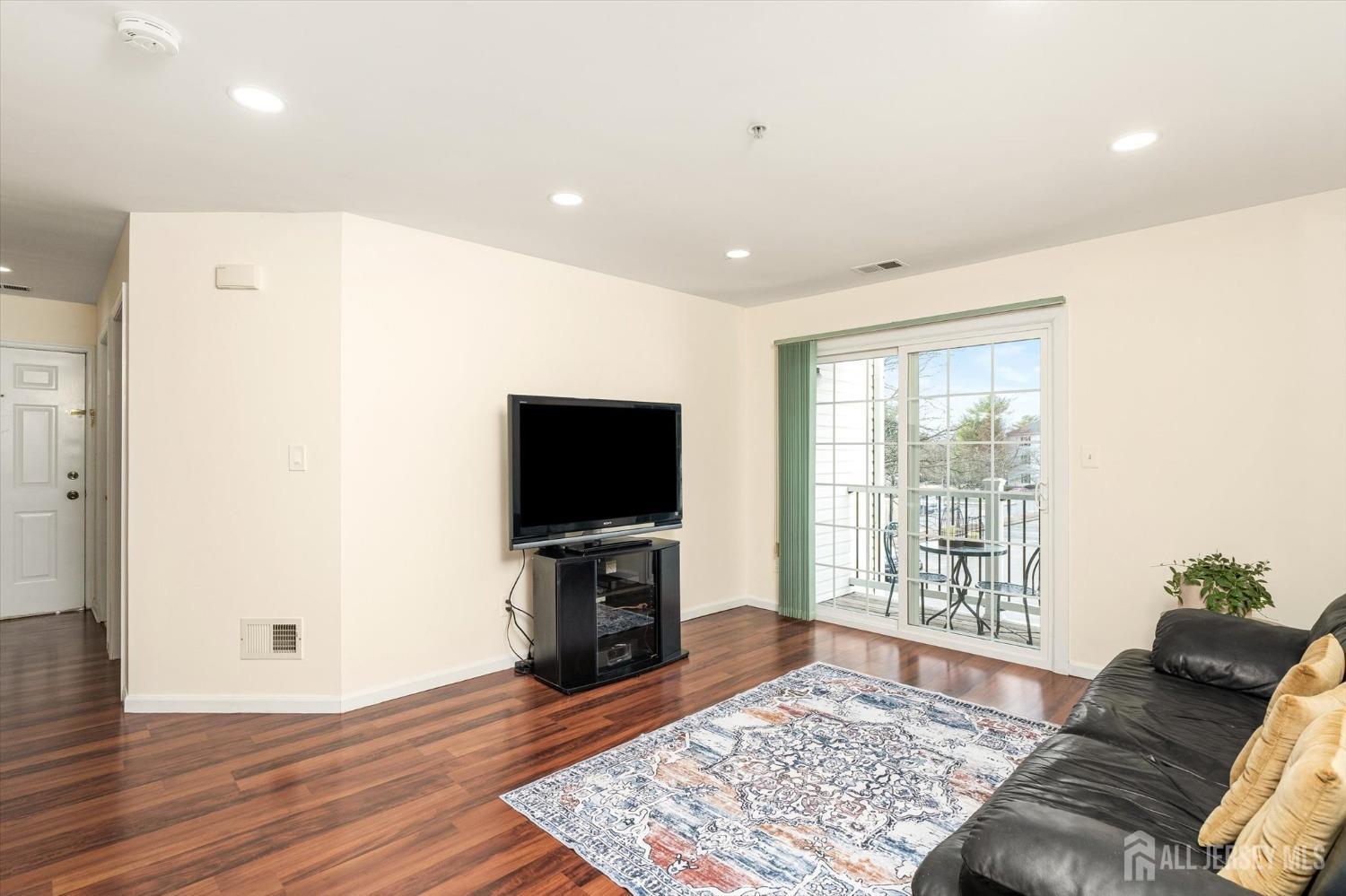 1125 W Waterford, Edison, NJ, 08817